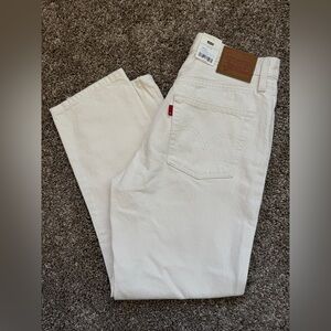 NWT Levi’s Premium 27 x 26” 501 Cropped White Jean